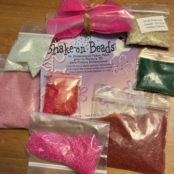 ❤️SALE! 4 for $10❤️Shake-on beads to make 3-D art - Picture 1 of 5